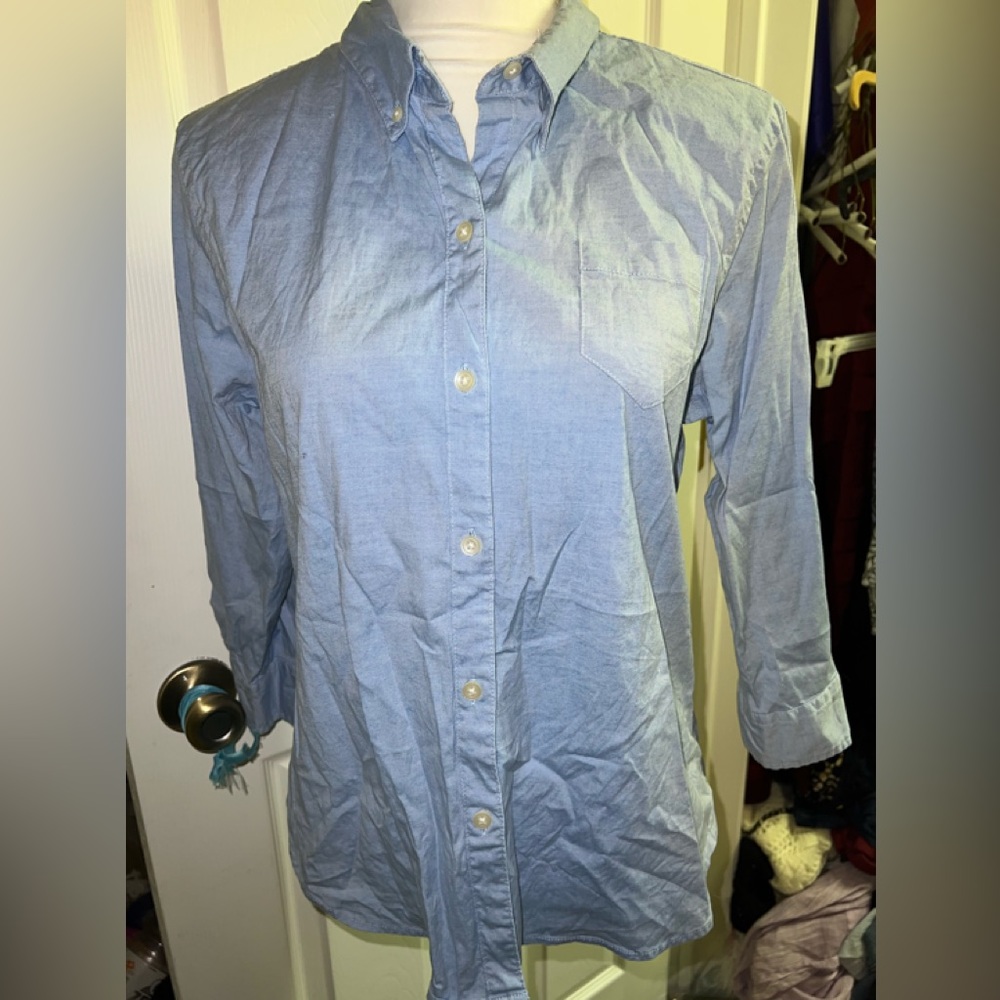Gap Womens blue chambray 3/4 length sleeve button down shirt-sz L